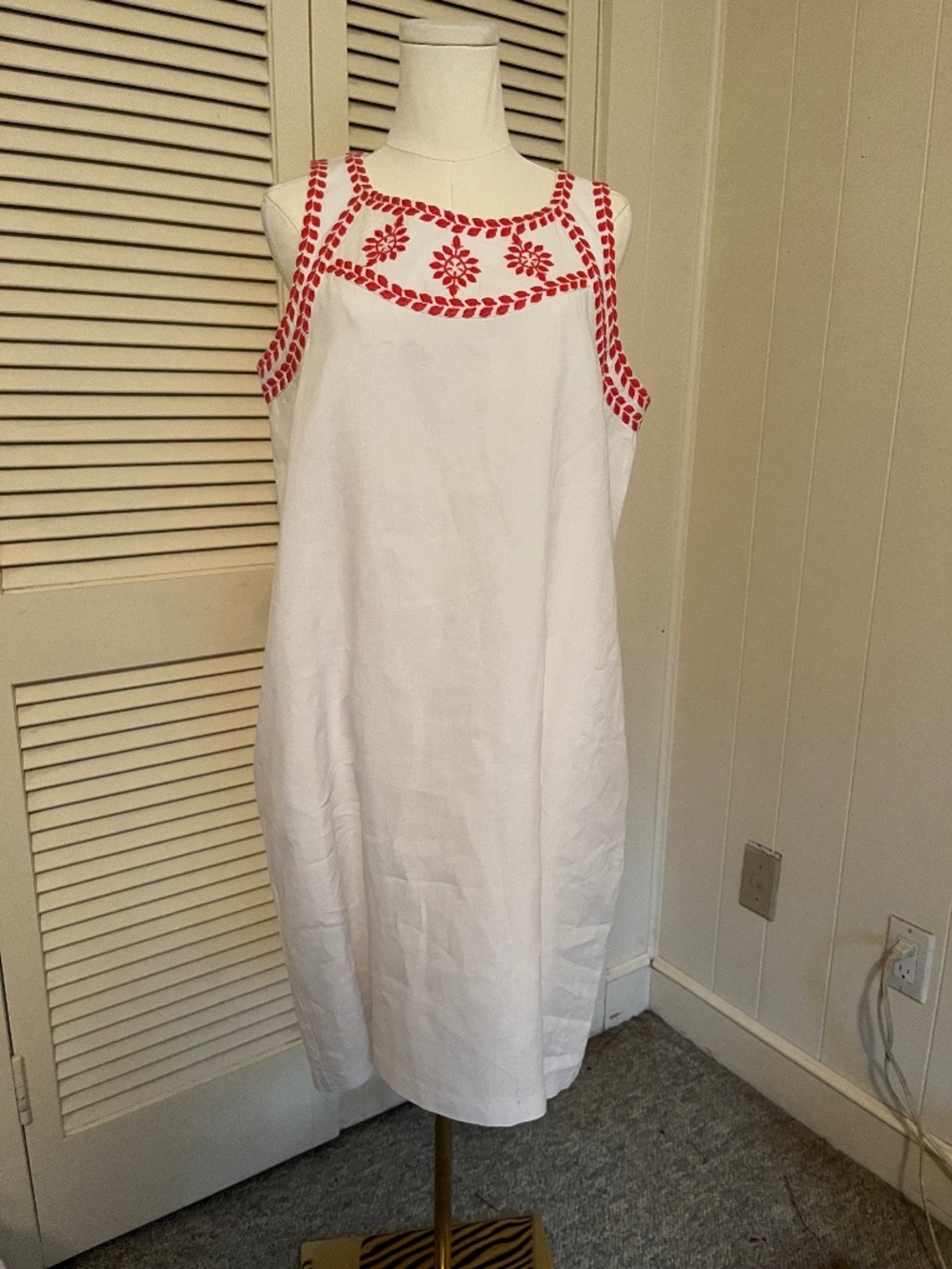 J.McLaughlin Linen Dress with embroidered neckline